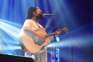 Sophomore Briana Gilyard, who goes by the artist name BRI, opened the “Early Show” of UU’s two-part concert series at Goldstein Auditorium on Saturday evening. 