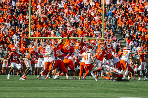 Syracuse blew an 11-point halftime lead, going scoreless in the second half against Clemson.