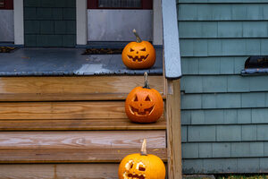 As SU students prepare for Halloween, safety remains an important consideration. The Daily Orange has compiled  tips to stay safe this Halloween.