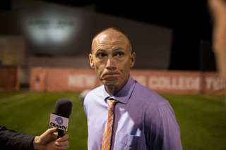 Syracuse head coach Ian McIntyre answers questions after the loss.