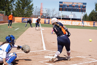 Holmgren grounds out to first base.  